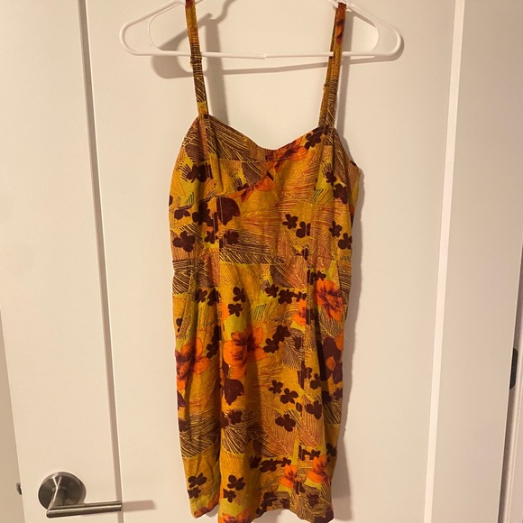 SOLD-UO summer dress - Picture 3 of 4